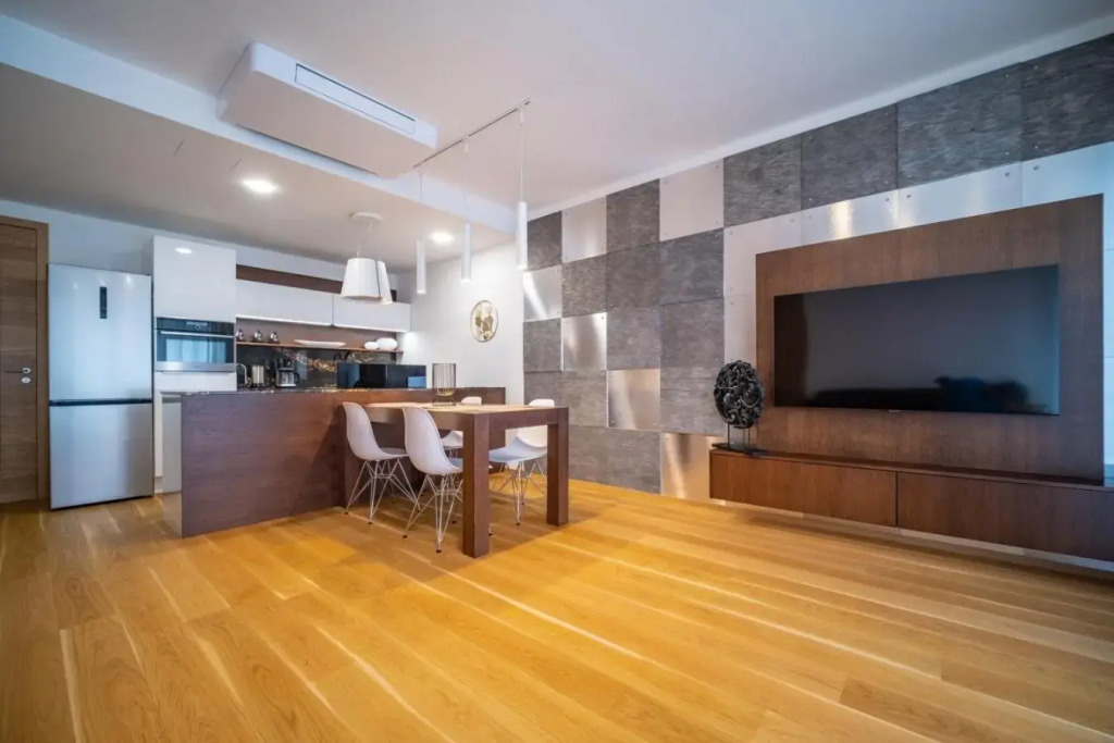 MOLO LIPNO RESIDENCE