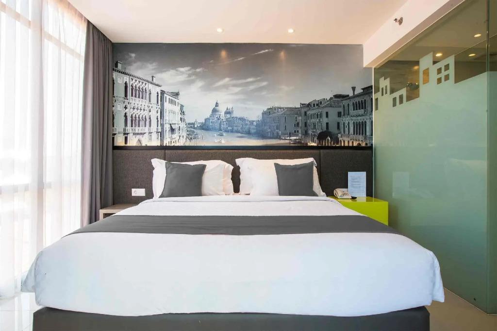 The Life Styles Hotel Surabaya