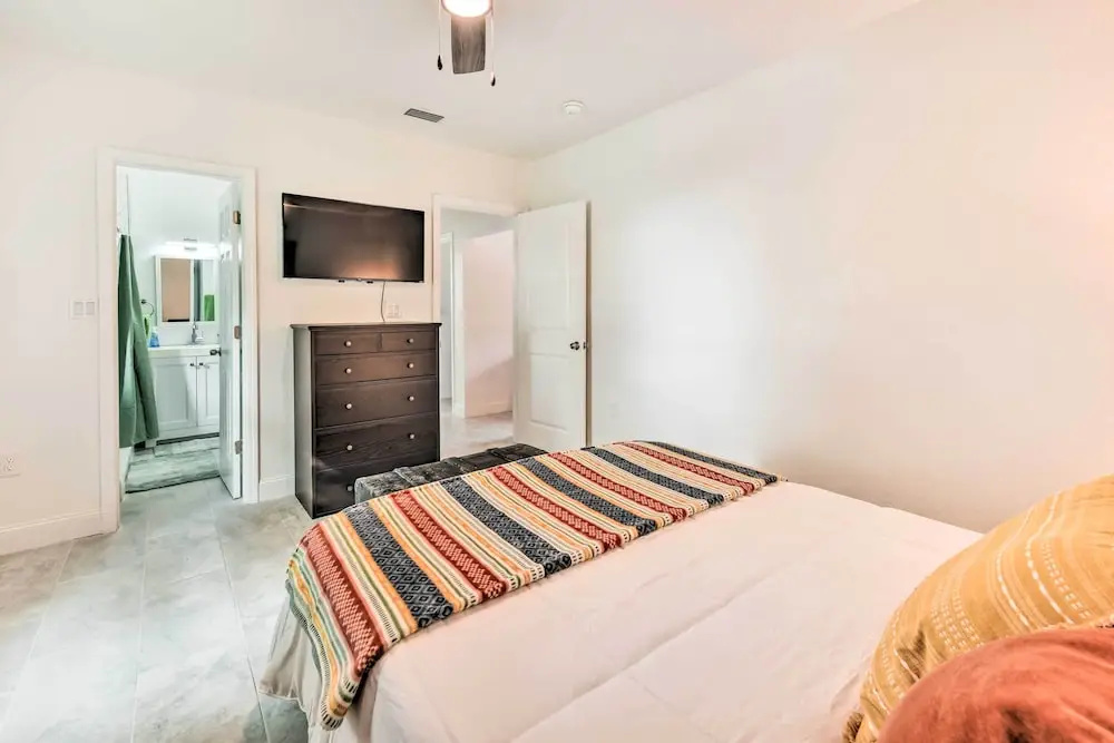 Bright, Pet-friendly Retreat in Avon Park