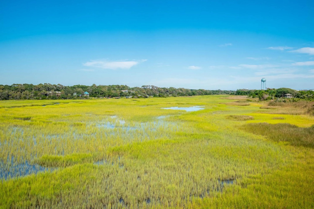 Coastal Living by Oak Island Accommodations