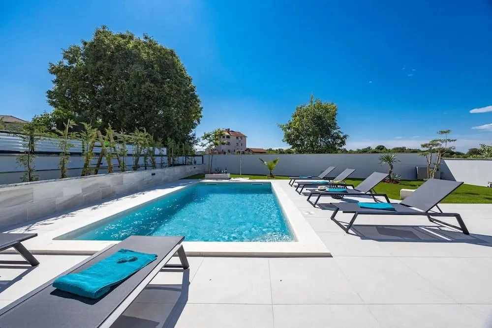 Villa by the Beach in Pula