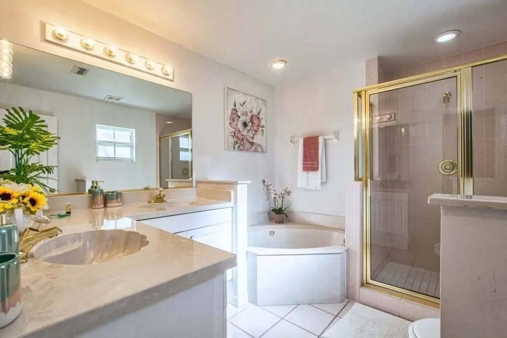 Water Front Privacy On Disneys Doorstep-2100oi 4 Bedroom Home by Redawning