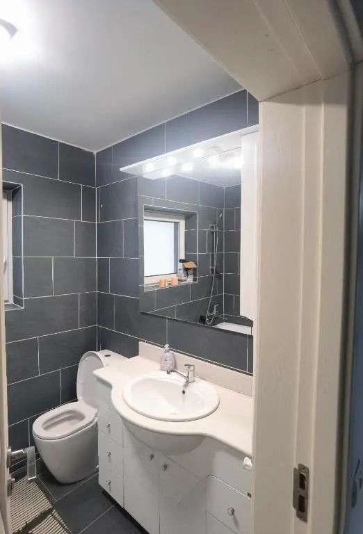 Apartament cu 2 camere zona Hanul cu Peste