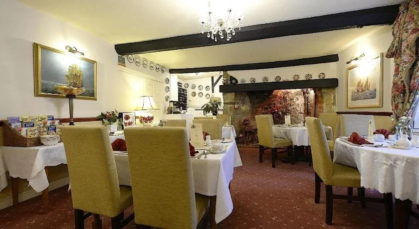 Meryan House Hotel