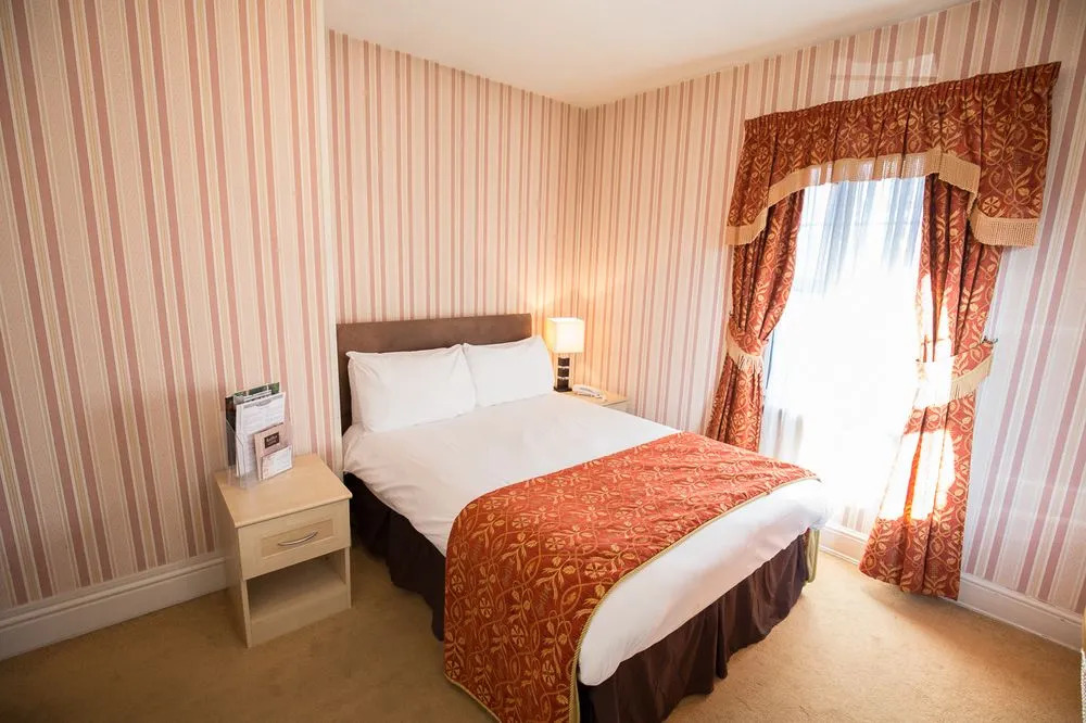 Grand Hotel