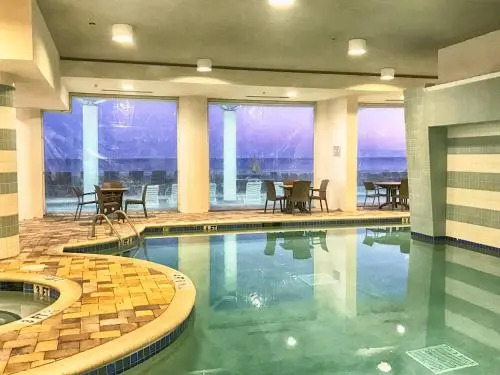 Luxurious Ocean Front 4th Floor Suite with Jet Tub