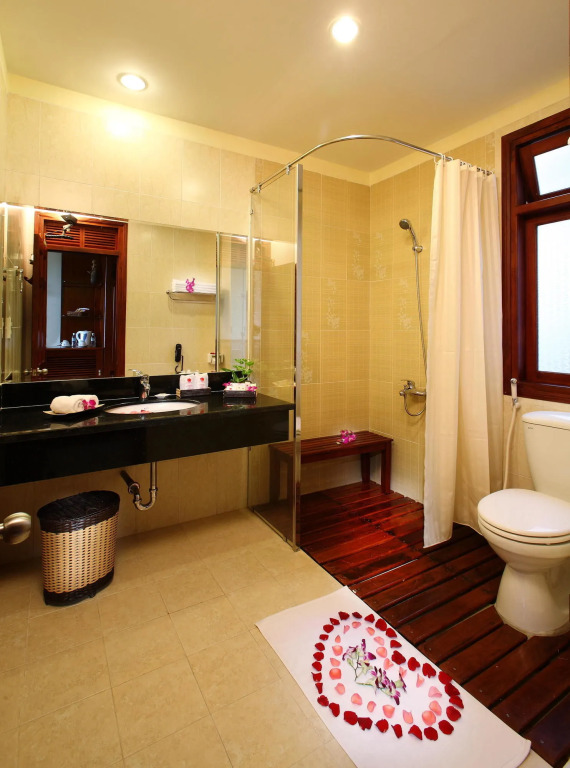 Golden Coast Resort & Spa