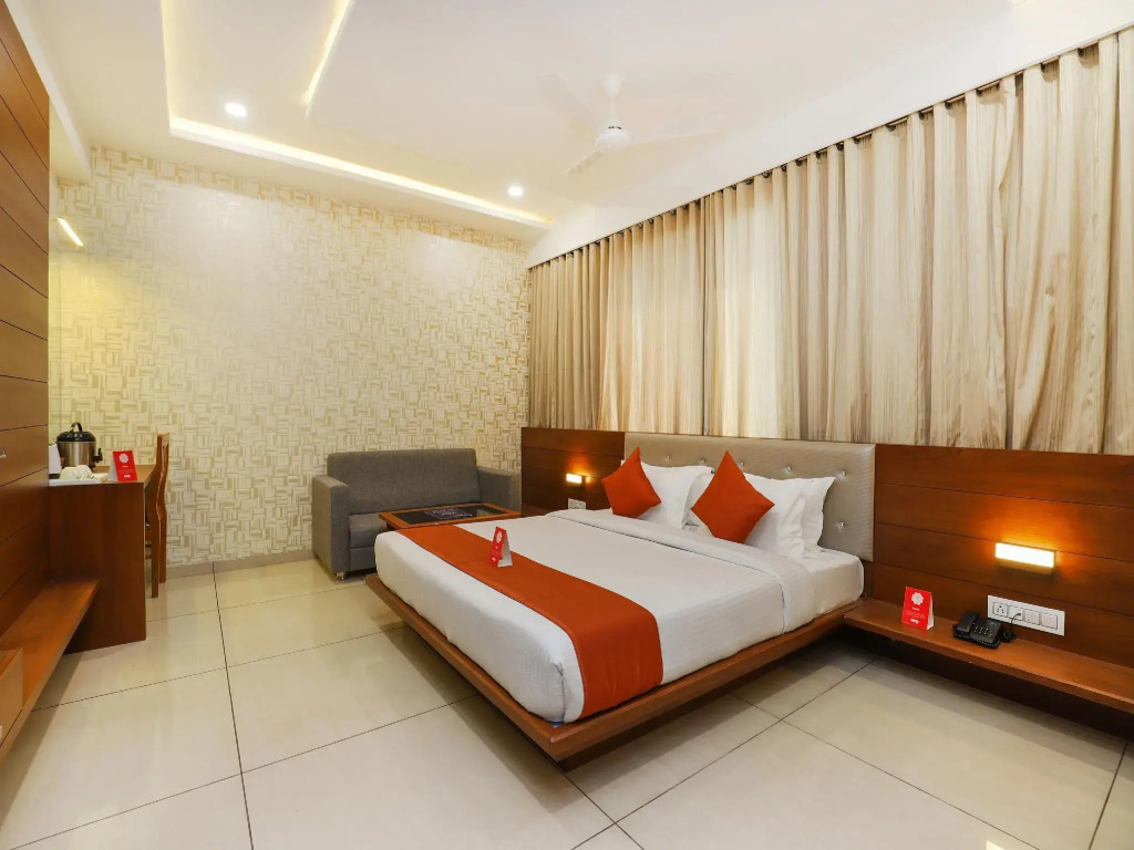 OYO 9687 Hotel Avista