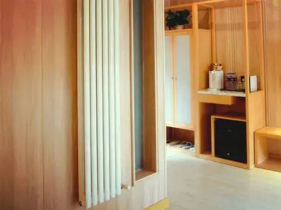 Hillside Spring Resort