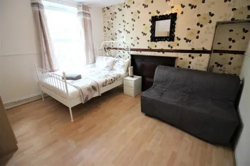 43Chicksand Guest Apartment