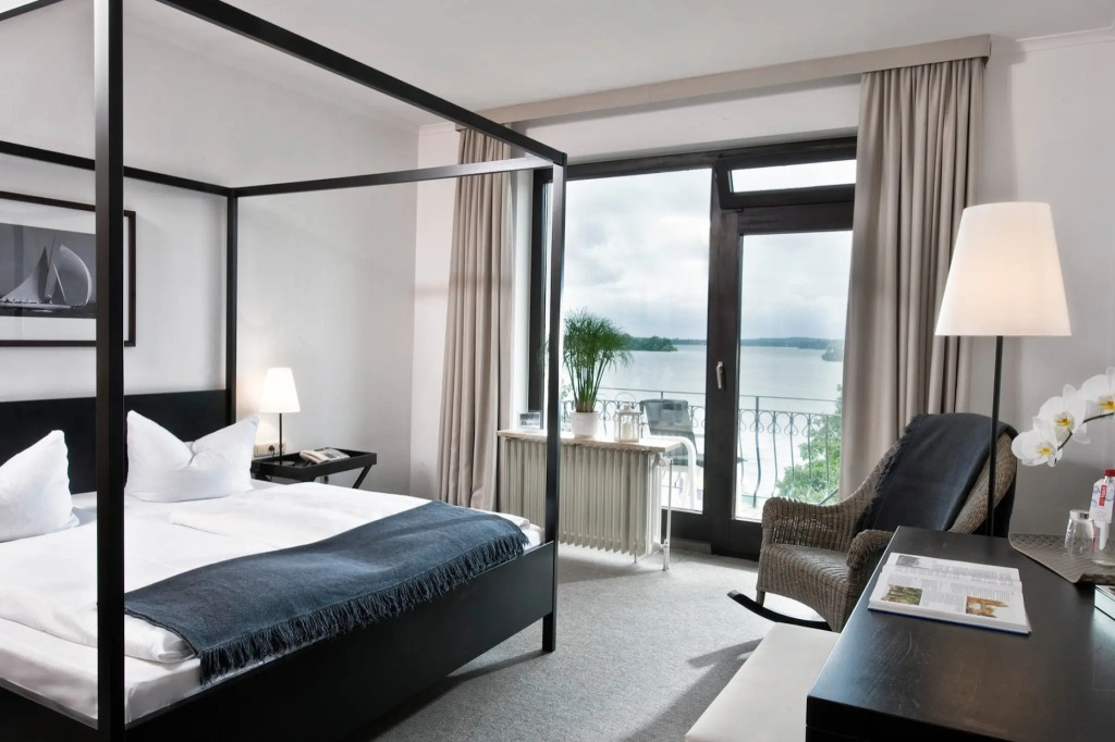 Hotel Dieksee - Collection by Ligula