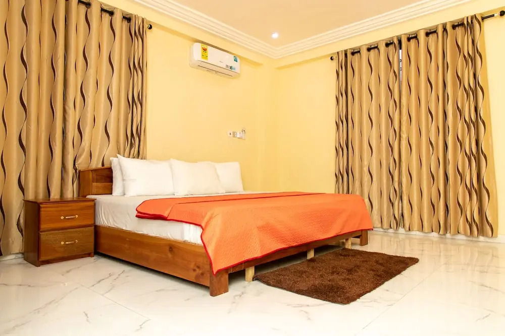 2 Bed Apartment - Parking, Wifi, Aircon