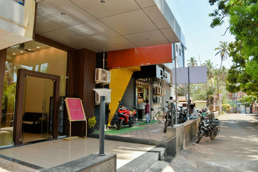Malvan's Aishwarya Hotel