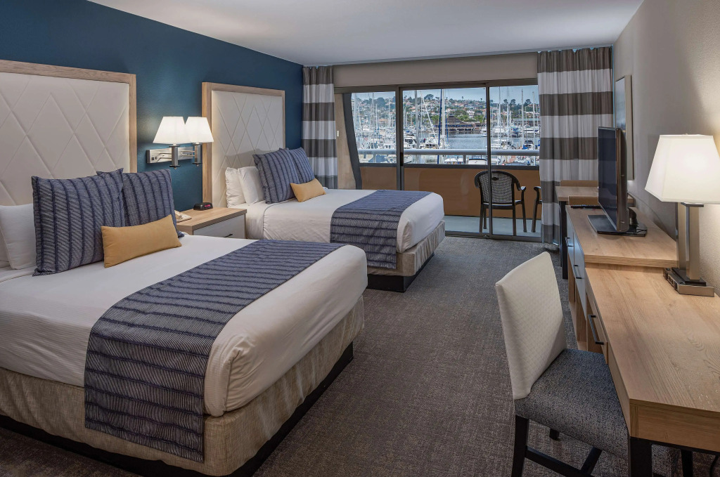Bay Club Hotel and Marina