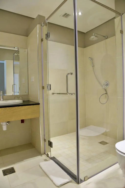 EPIC Hotel & Suites