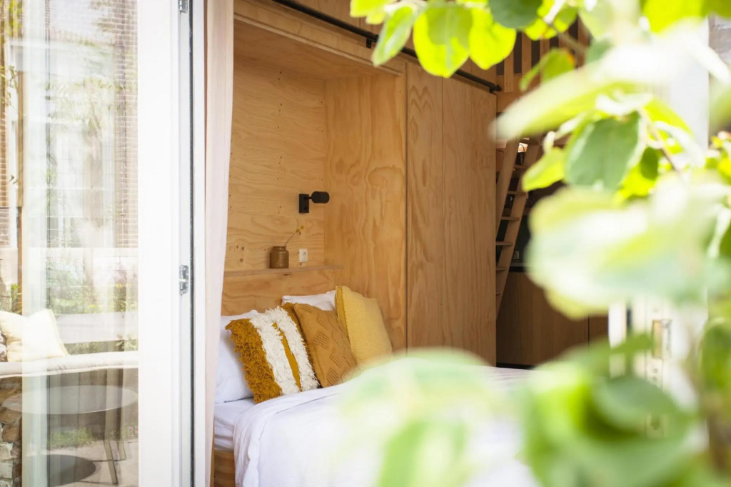 Lovely and charming guesthouse near city center, close to Rotterdam