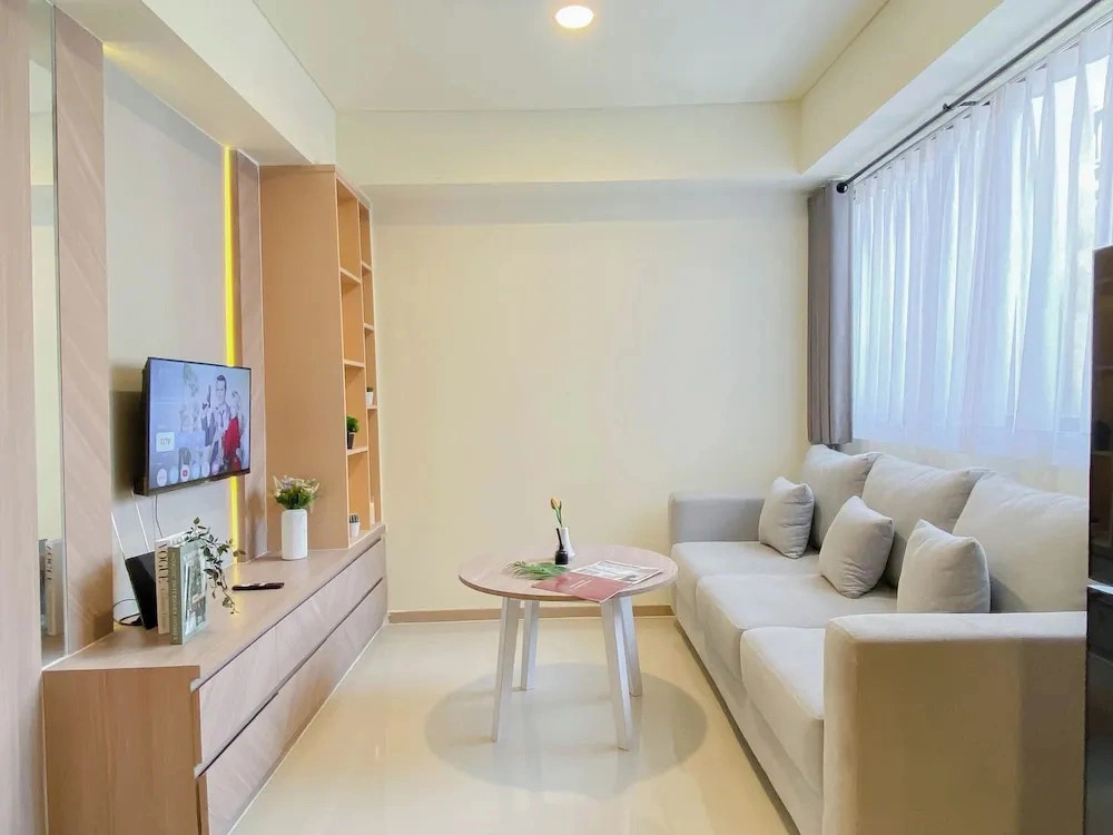 Comfortable And Good 2Br Space At Apartment Meikarta