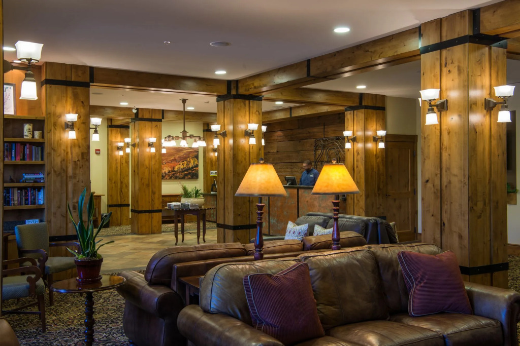 The Lodge at Mountaineer Square, A Vail Resorts Property