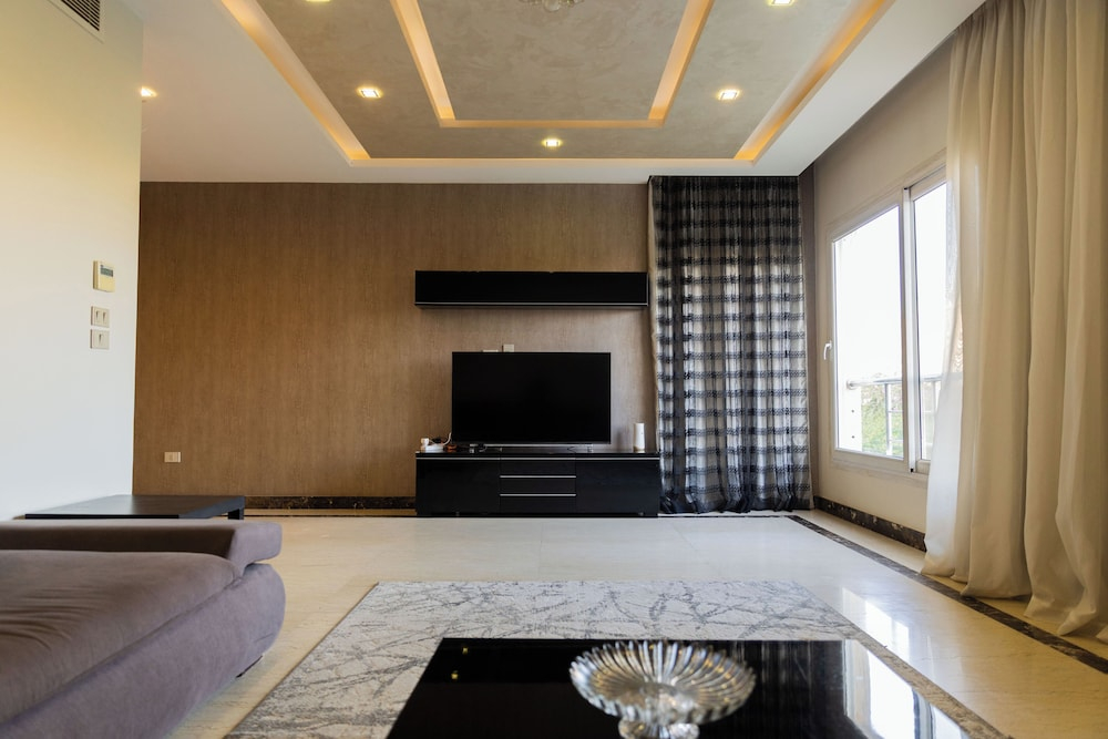 ALSAWAH Luxury 2BR Apt AlKarma Residence