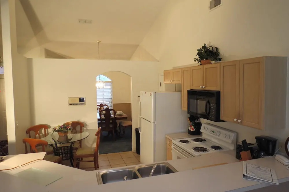 Westridge Area Pool Home