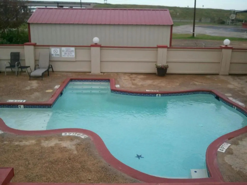 Royal Inn Pearsall