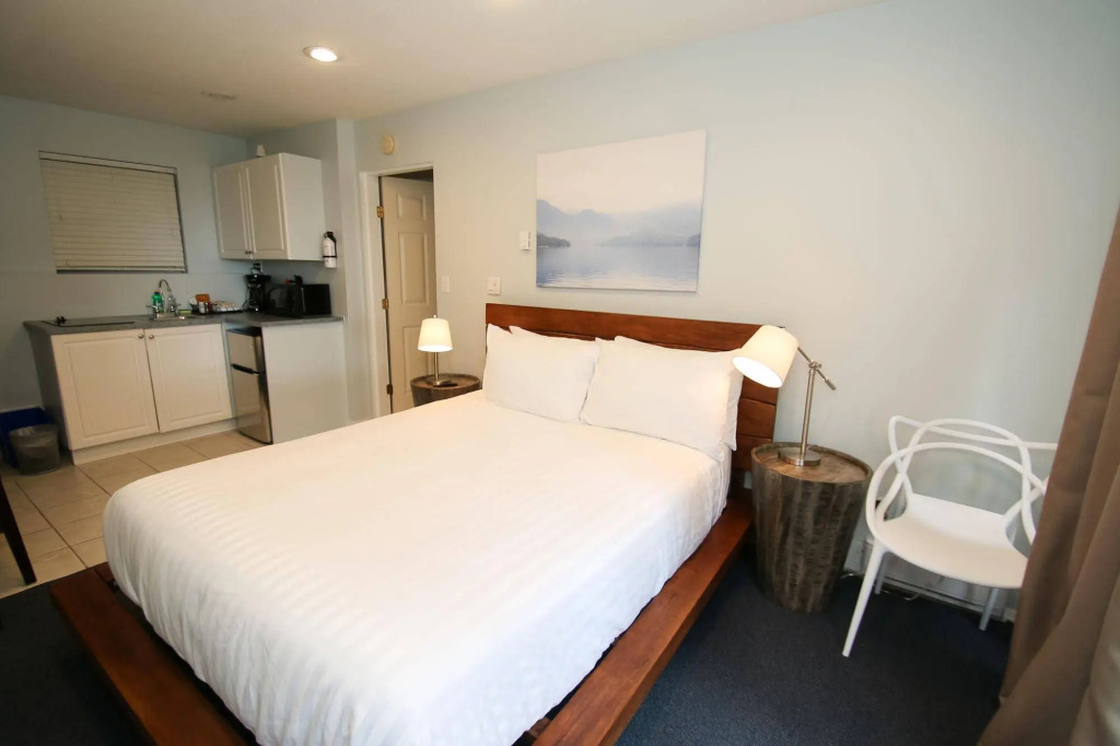 Duffin Cove Resort
