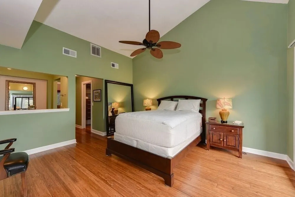 Beach Hideaway 3 Bedrooms 2.5 Bathrooms Condo