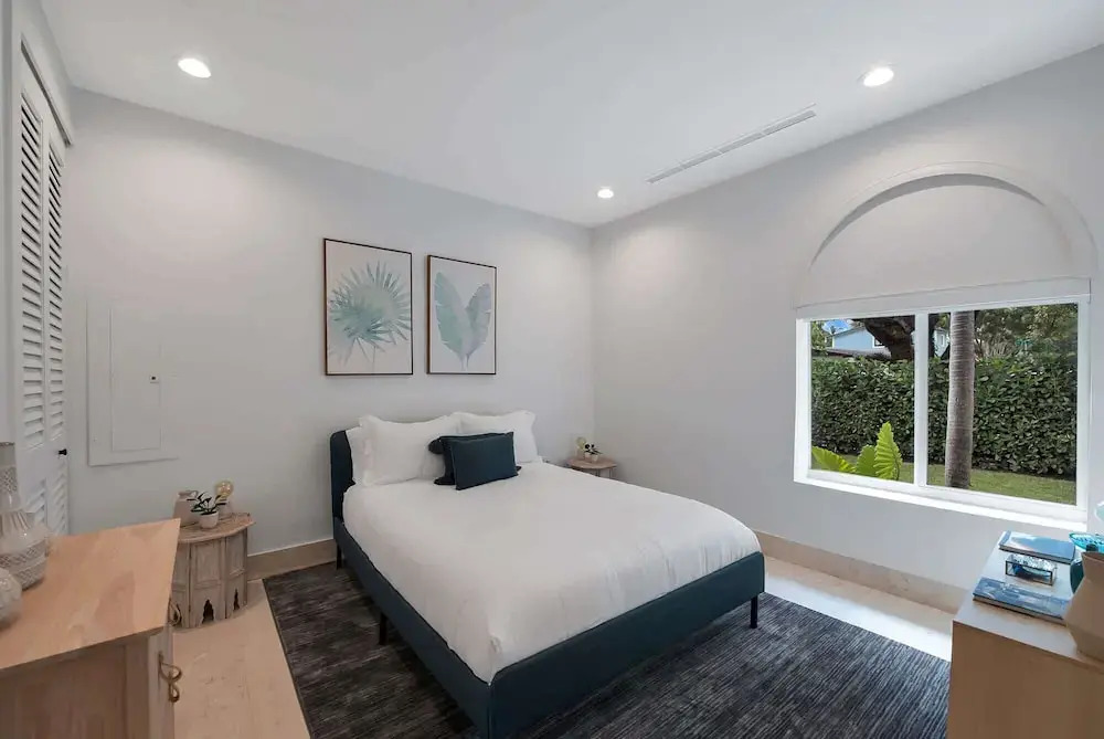 Villa Granada by Rove Waterfront W/pool, Hot Tub