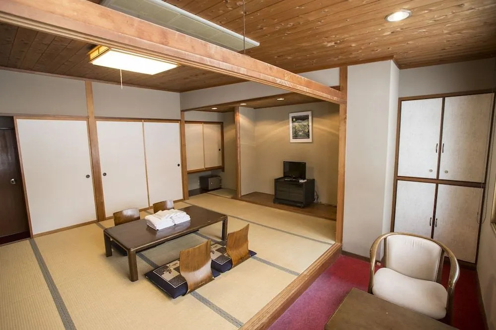 Nomad Hakuba