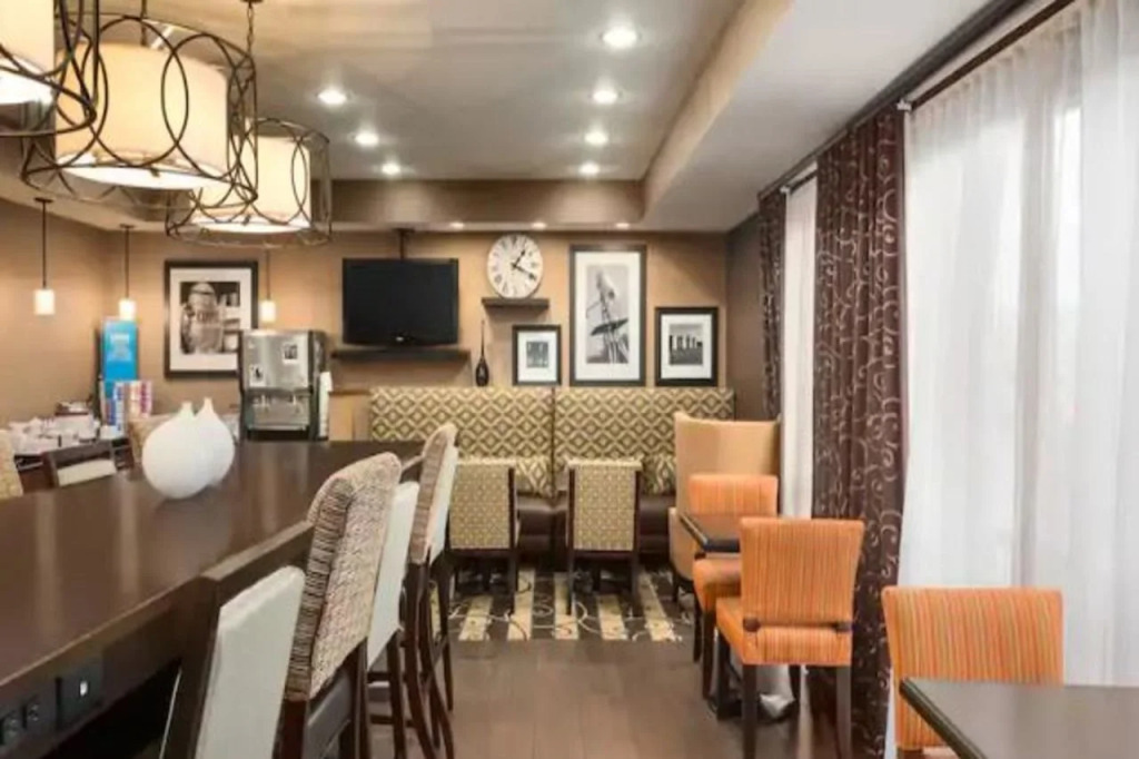 Hampton Inn Wichita-East