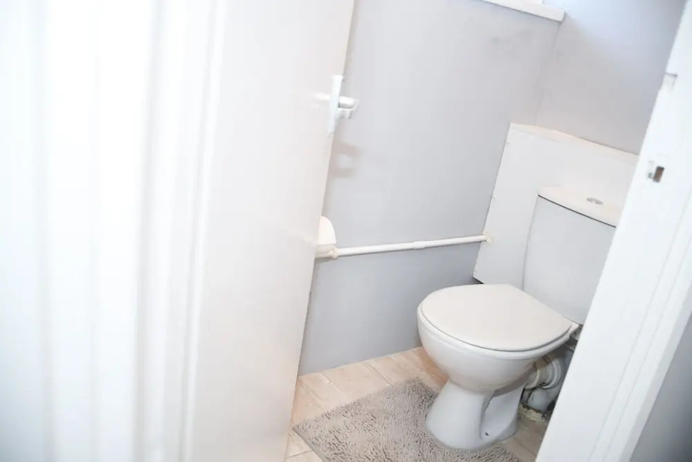 House Sleeps 8 with Garden and Parking