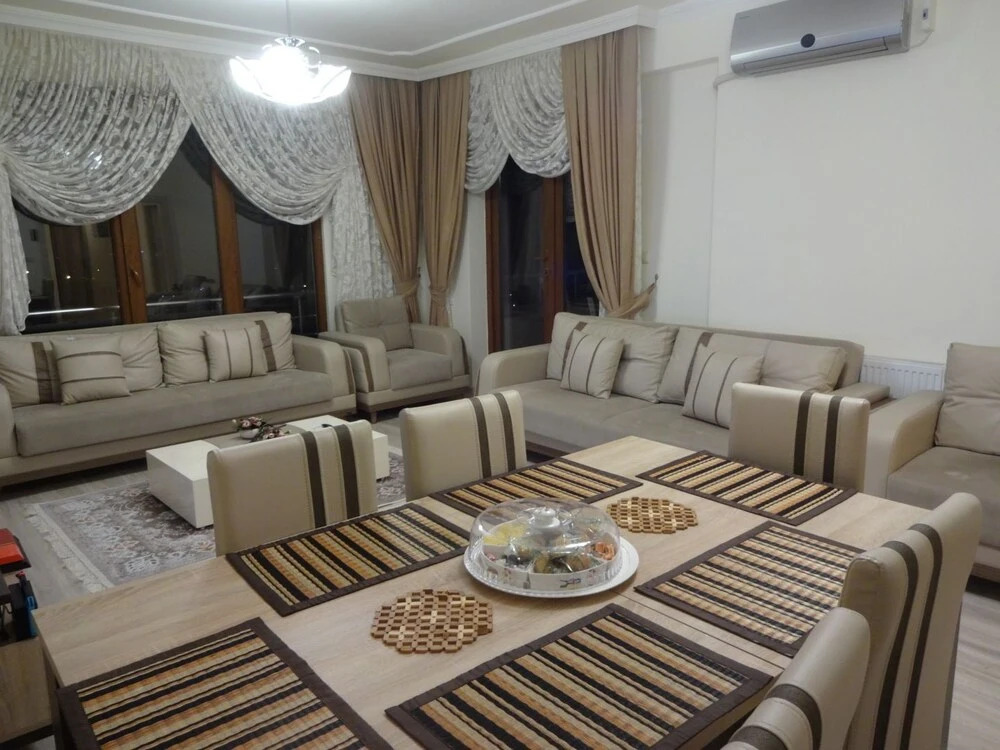 Luxerious Three Bedroom Apartment