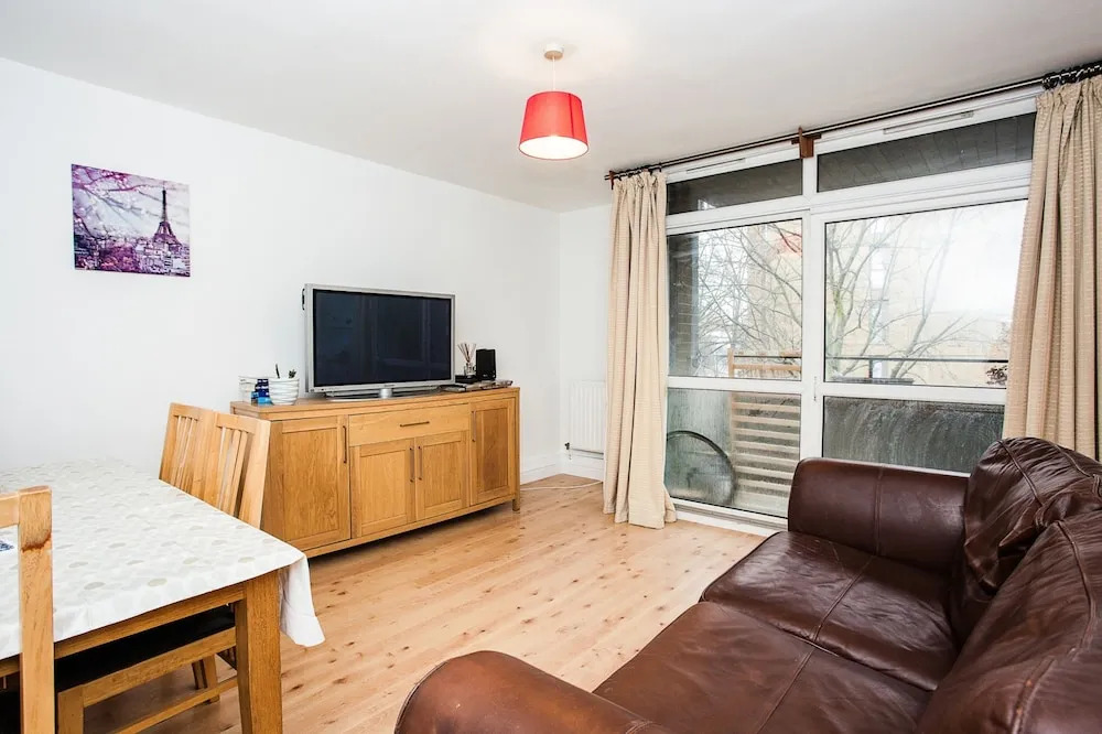 Fantastically Located 1 Bed Near Waterloo Station