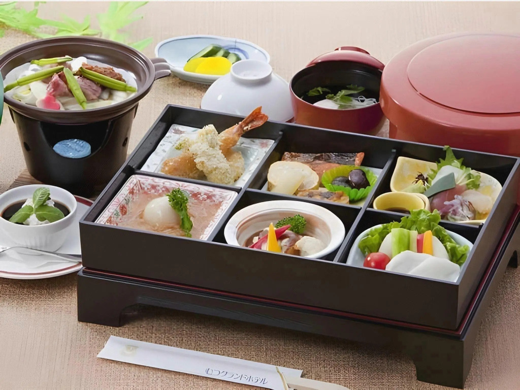 Mutsu Grand Hotel