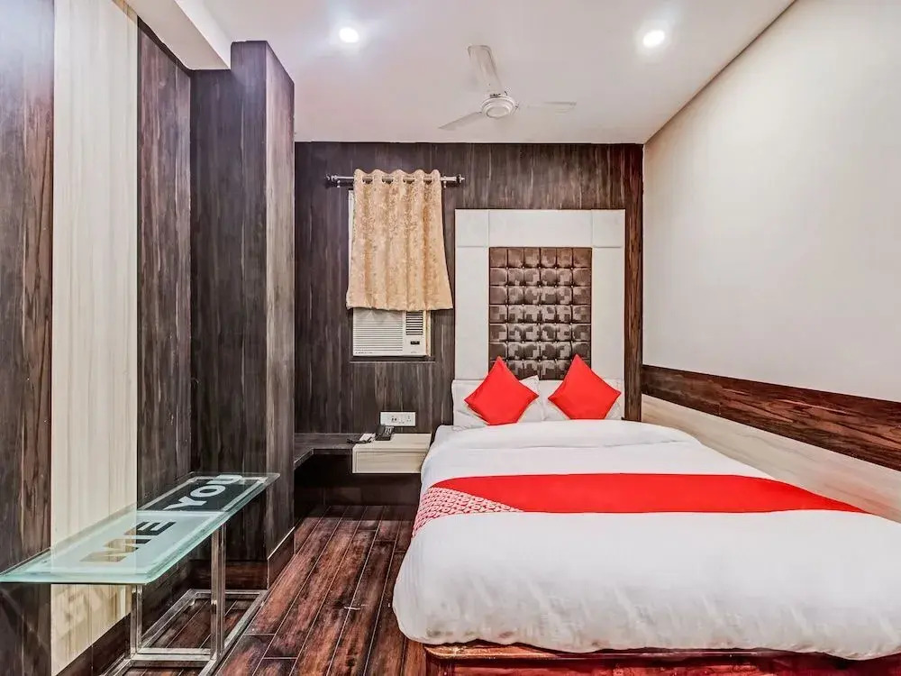 Hotel Meridian By OYO Rooms