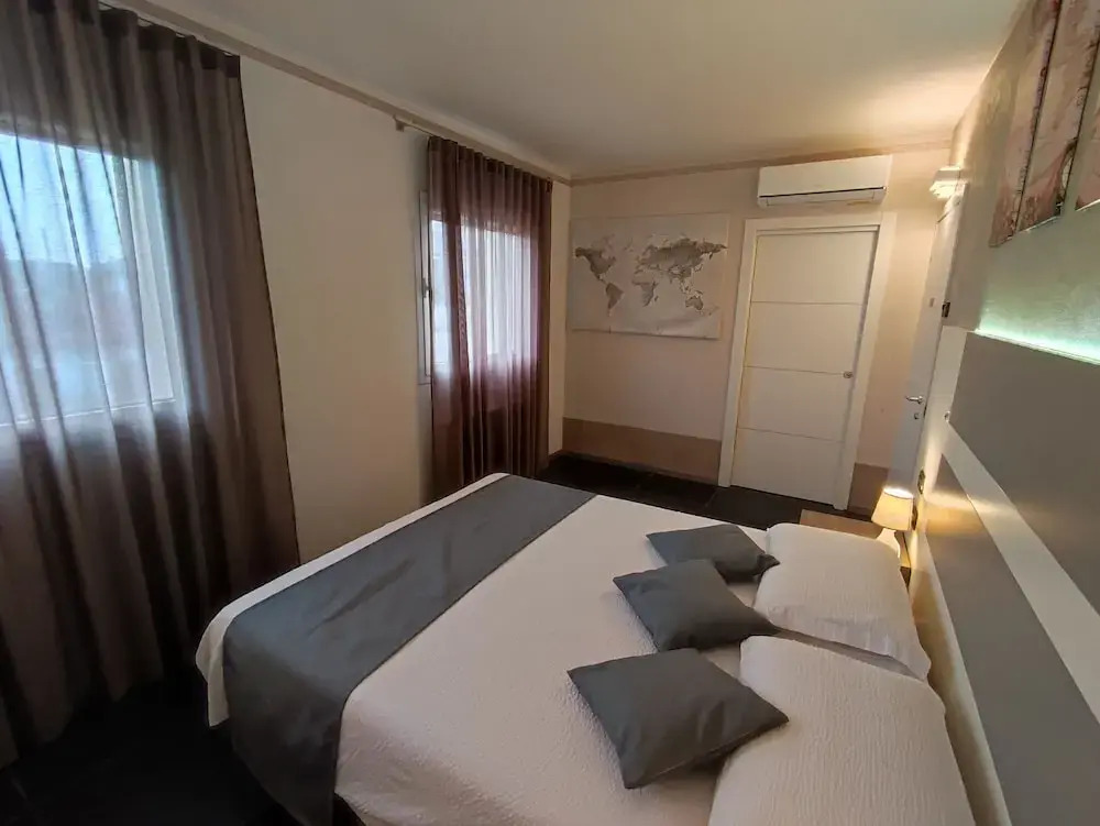 Therra Lodge
