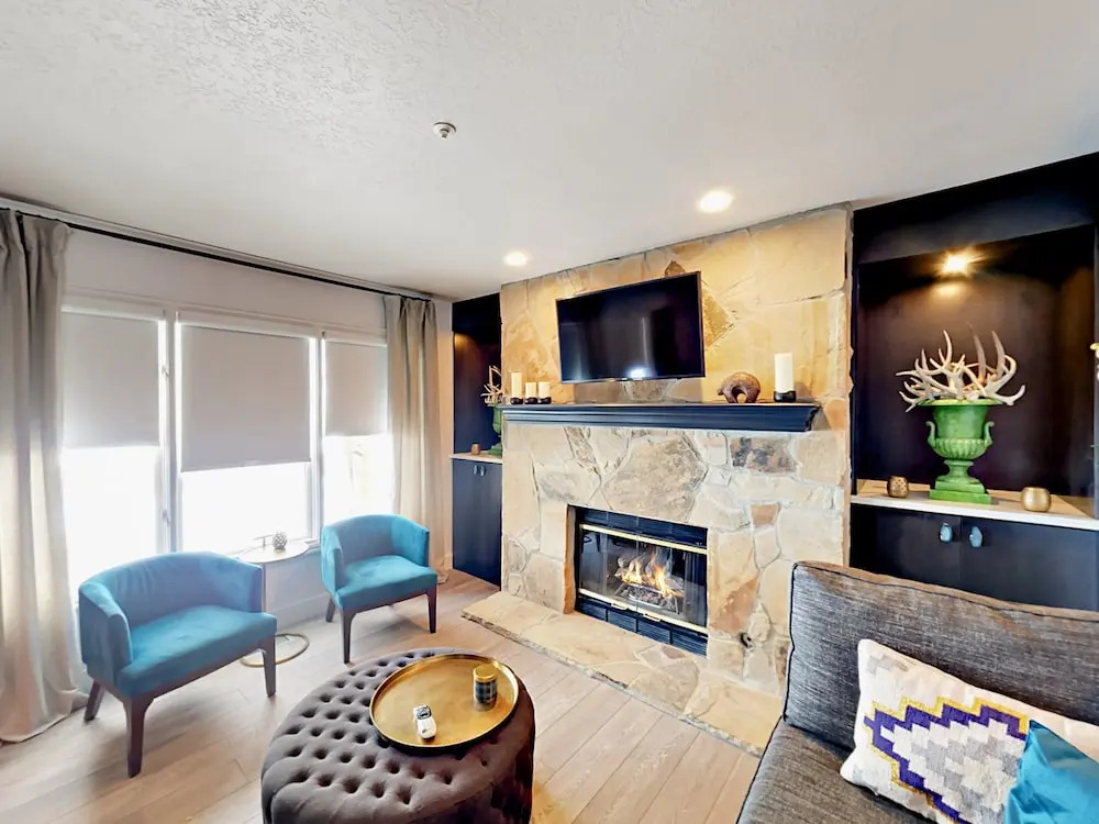 3160 Deer Valley Drive East #8 Townhouse 2 Bedrooms 2.5 Bathrooms Town