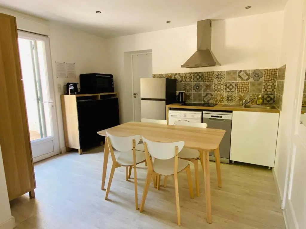 Bel appartement avec terrasse et beau jardin classé 1 étoile