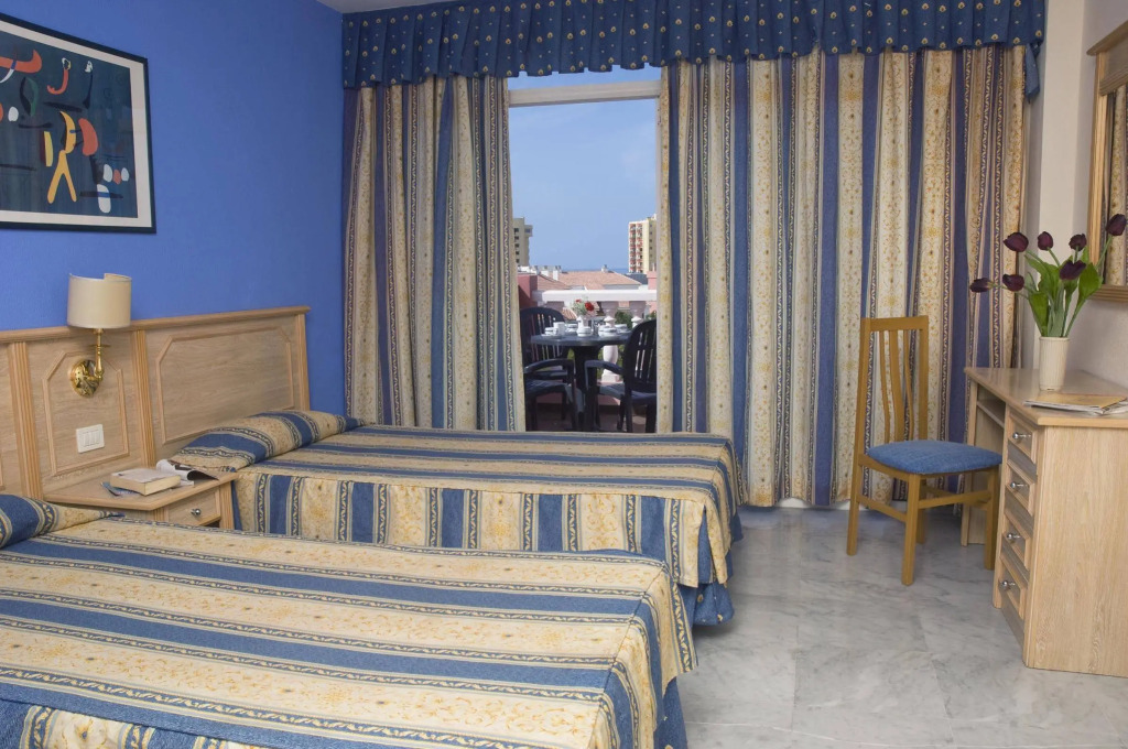 Apartamentos Marola Park
