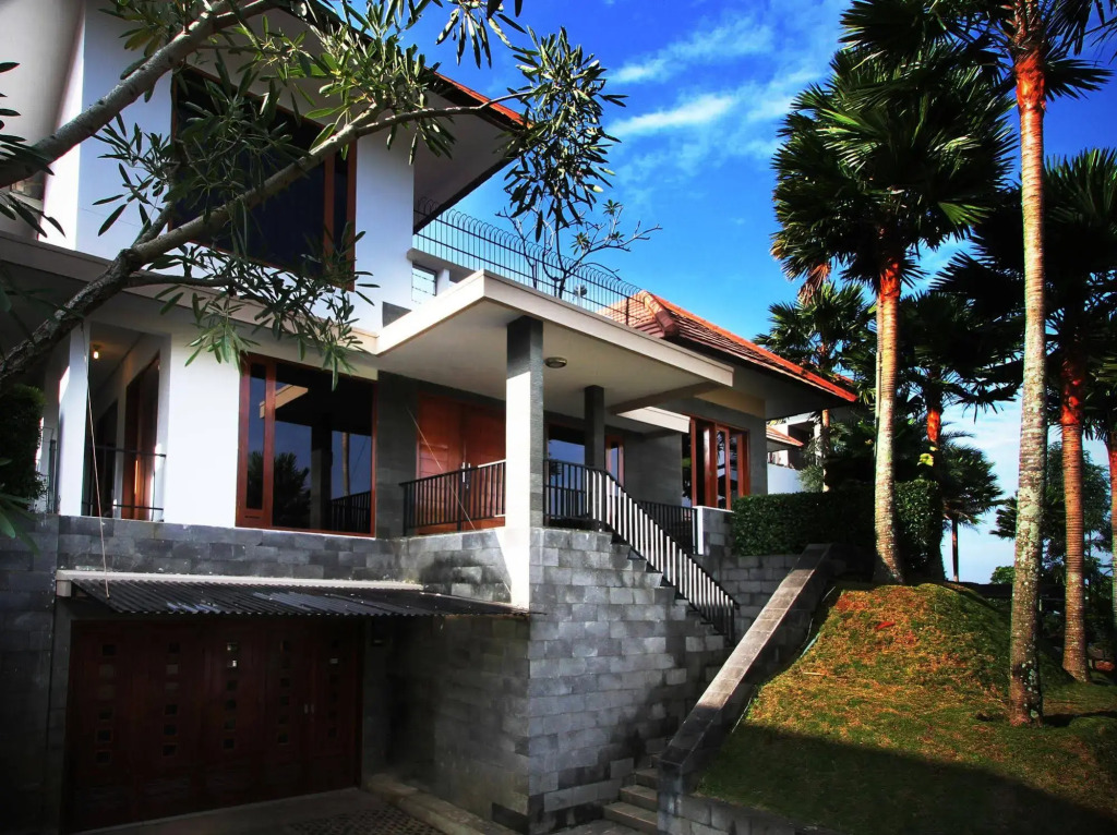 Kirei Mountain View 7BR Villa with a Private Pool