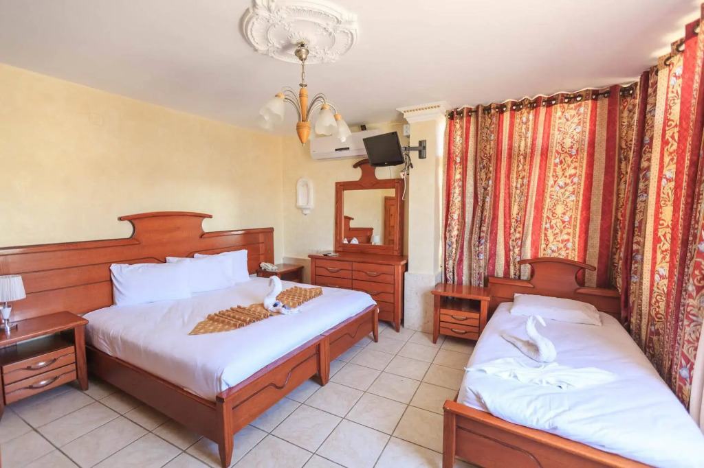 Hashimi Hotel