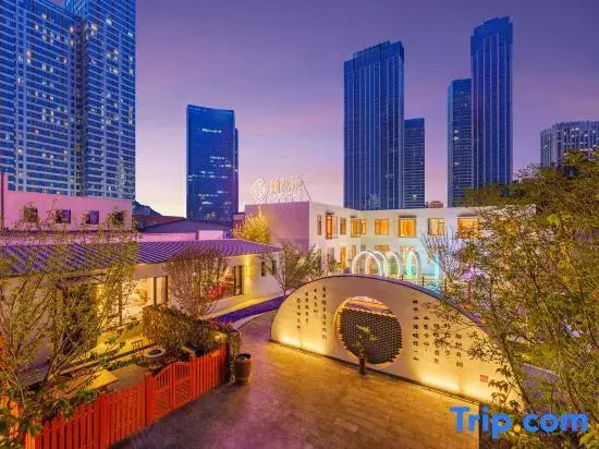 Linhua Courtyard Hotel (Dalian Xinghai Square Convention Center Subway Station)