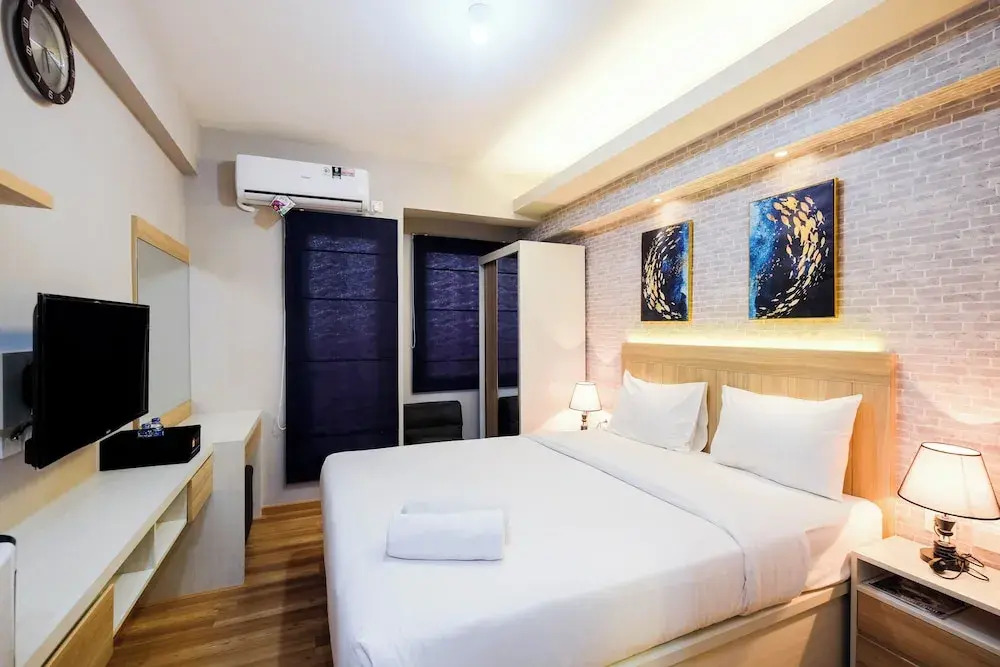 Brand New and Fresh Studio Podomoro Golf View Apartment
