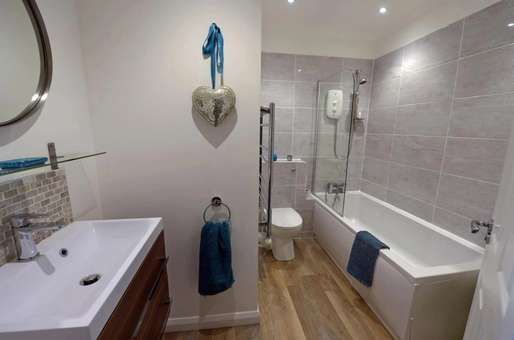 Gone to the Beach - Luxury Cottage Sea Views Direct Access to Beach Pet Friendly