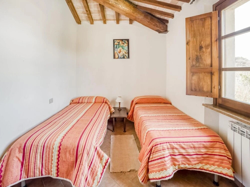 Apartment near Donatello Sculpture