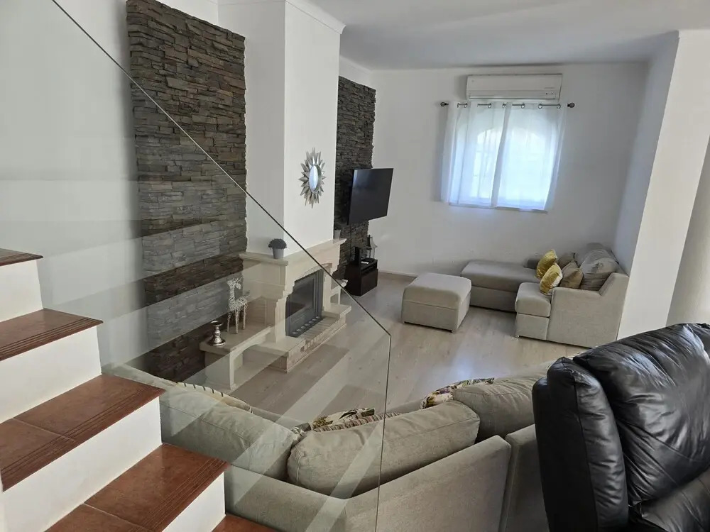 Sesimbra Stylish Villa by Homing