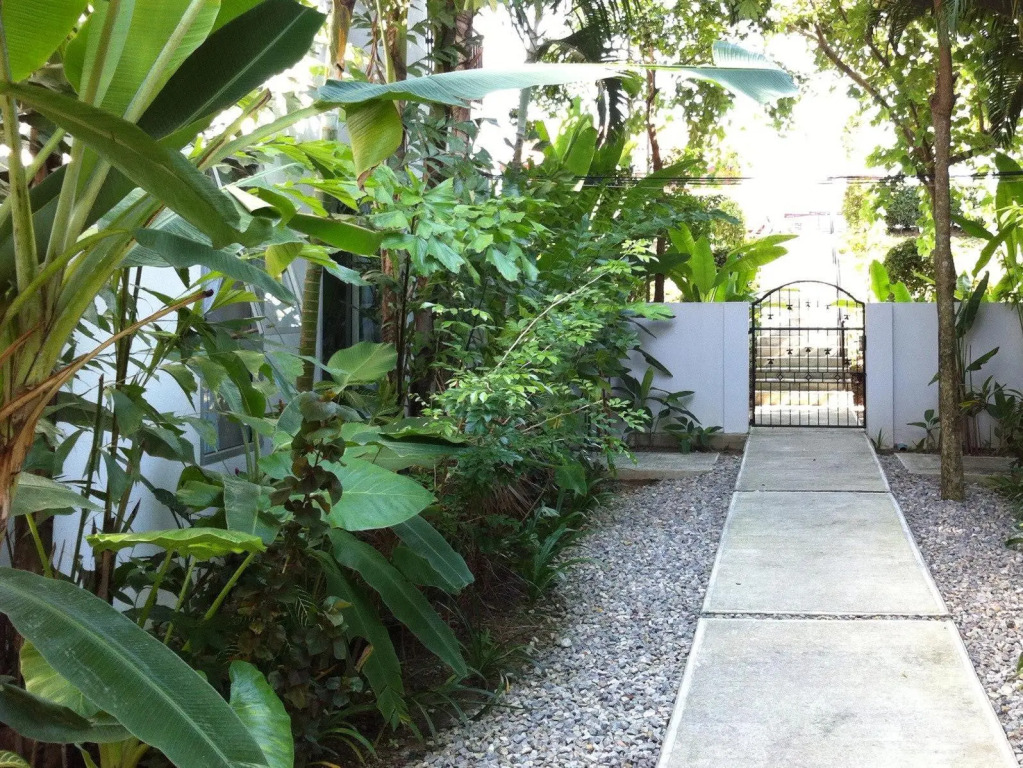 Apartment Chaofa West On The Pond