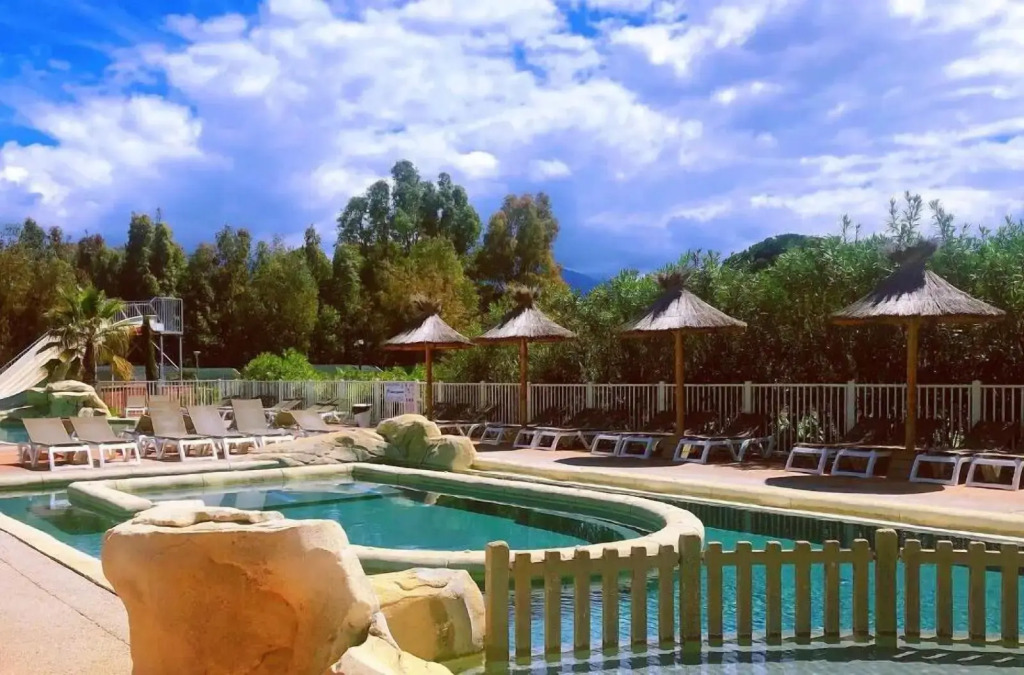 Camping La Pinède