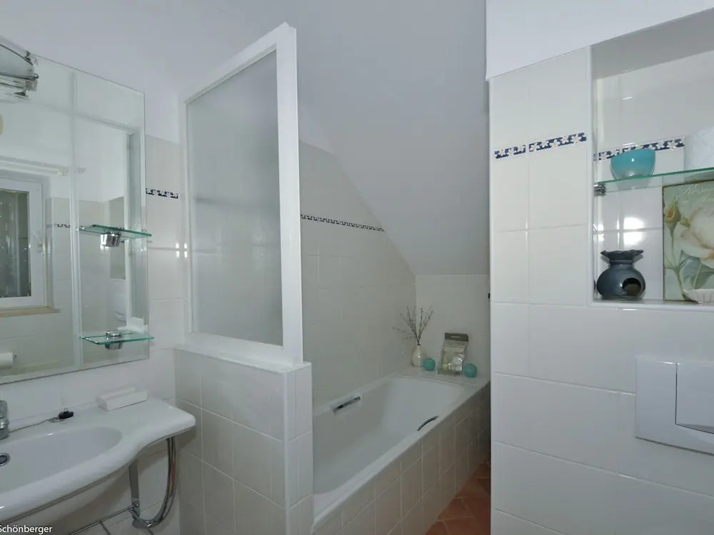 Semi-detached Villa With 1 Bedroom Located Near Meia Praia Beach - Lagos