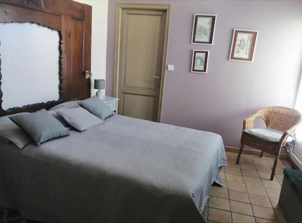 Le clos des augers, chambres dhôtes et roulotte